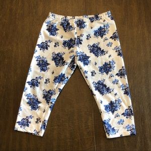 Girls cropped blue rose leggings